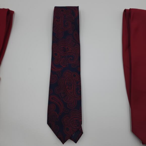 Vintage Bundle of Five Neck Ties in Red Brown Theme - Picture 4 of 11
